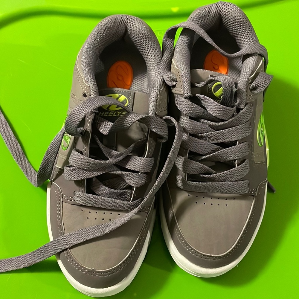 Kids Heeleys , brand new no box